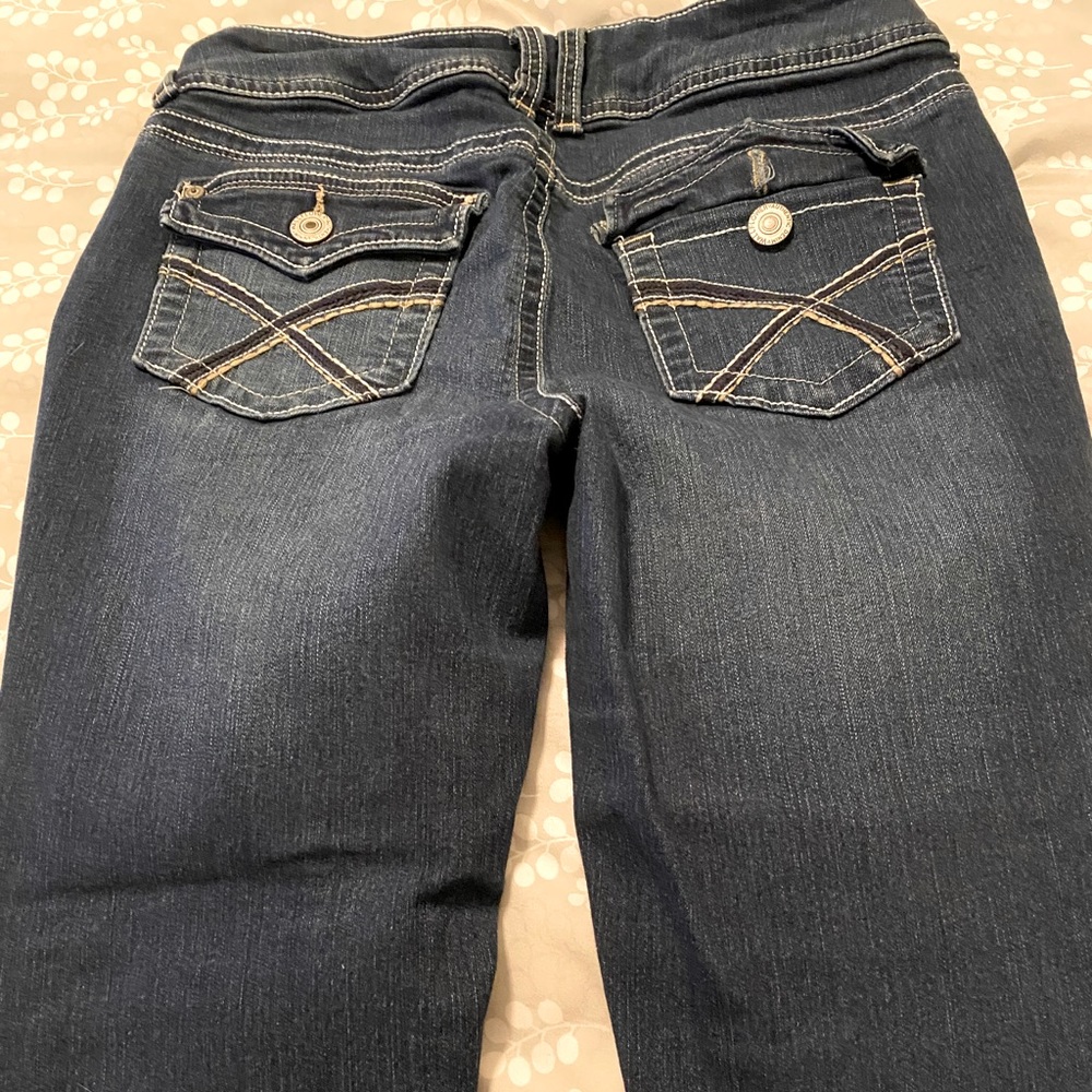 Wallflower Size 5 Curvy Capris